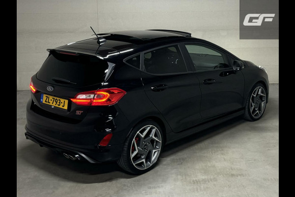 Ford Fiesta 1.5 EcoBoost ST-3 Performance Pano Recaro B&O CarPlay