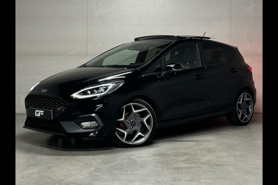 Ford Fiesta 1.5 EcoBoost ST-3 Performance Pano Recaro B&O CarPlay