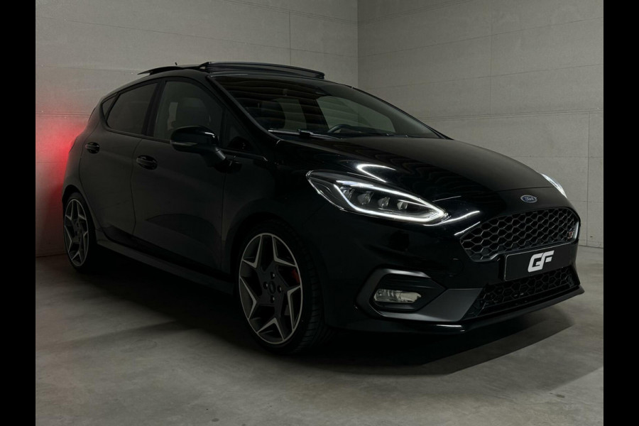 Ford Fiesta 1.5 EcoBoost ST-3 Performance Pano Recaro B&O CarPlay