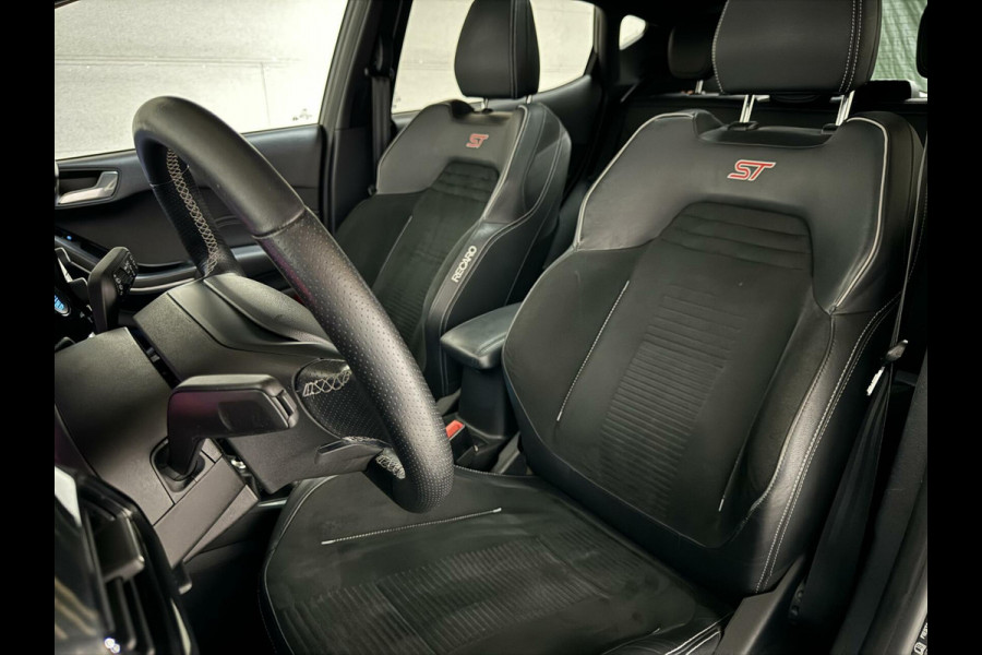 Ford Fiesta 1.5 EcoBoost ST-3 Performance Pano Recaro B&O CarPlay