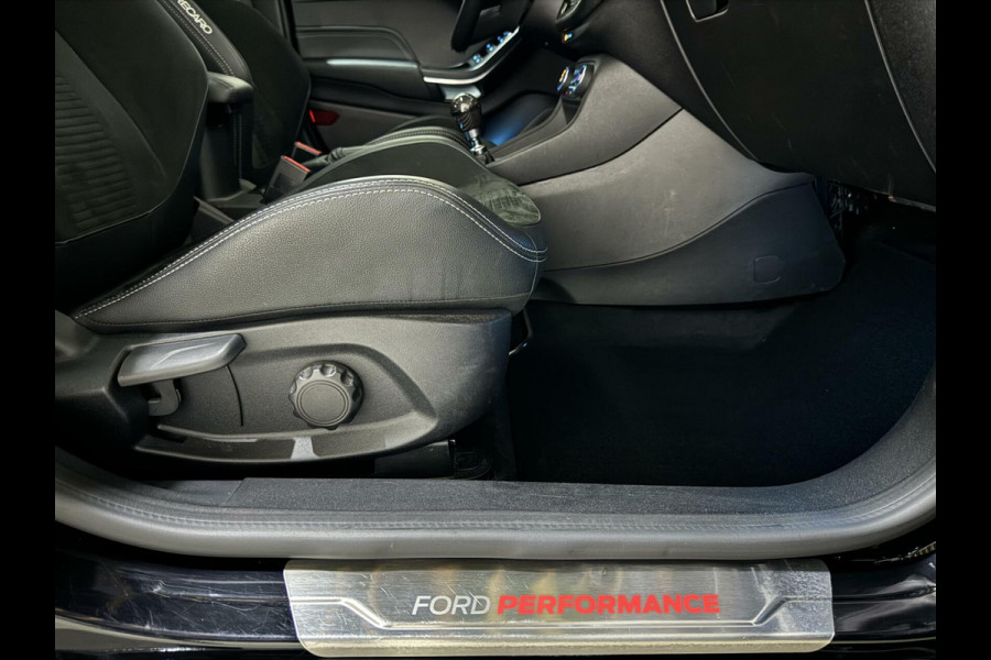 Ford Fiesta 1.5 EcoBoost ST-3 Performance Pano Recaro B&O CarPlay