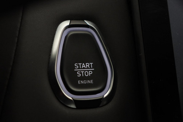 Lynk & Co 01 1.5 261PK Plug-in Hybrid *Fabrieksgarantie *Zwarte hemel* 360* camera Pano/dak Apple/Carplay Adaptive/Cruise