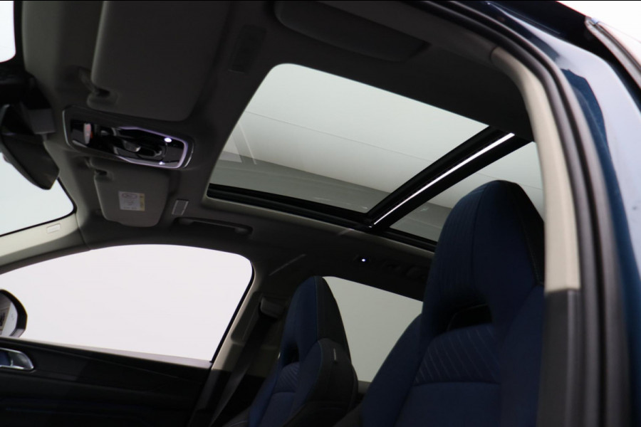 Lynk & Co 01 1.5 261PK Plug-in Hybrid *Fabrieksgarantie*  Pano/dak Apple/Carplay Adaptive/Cruise