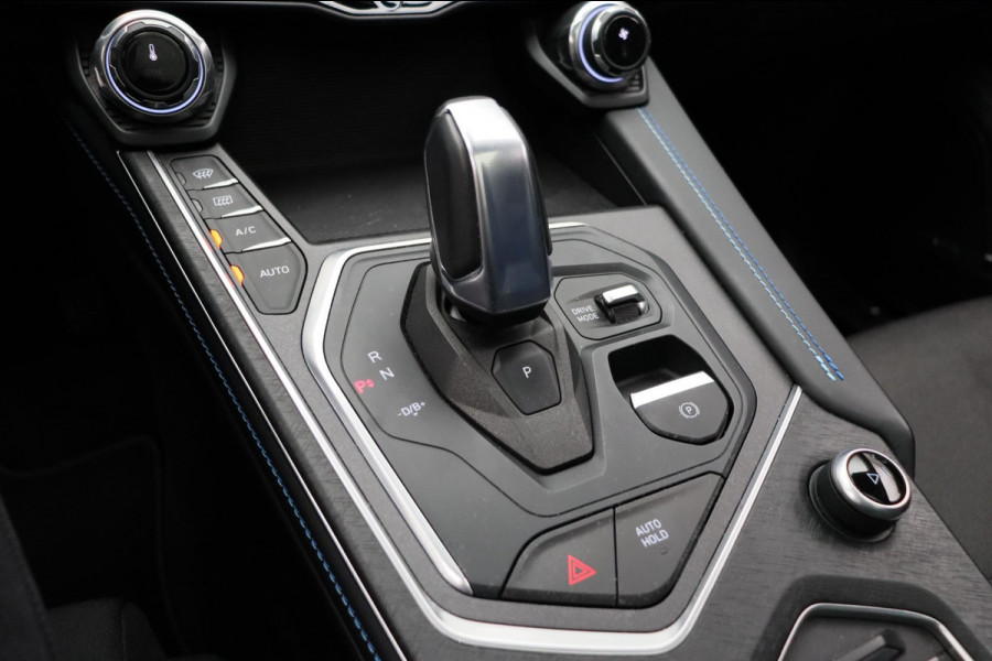 Lynk & Co 01 1.5 261PK Plug-in Hybrid *Fabrieksgarantie*  Pano/dak Apple/Carplay Adaptive/Cruise