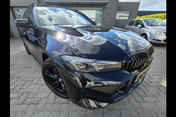 BMW 3 Serie Touring 330e LCI|Msport|HUD|H&K|Mstoelen|PANO|Curved