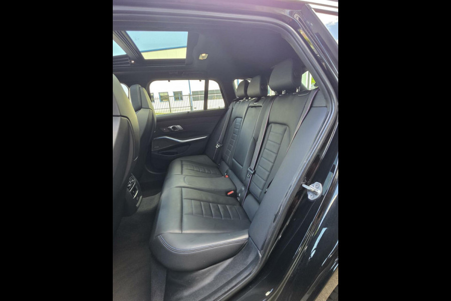 BMW 3 Serie Touring 330e LCI|Msport|HUD|H&K|Mstoelen|PANO|Curved