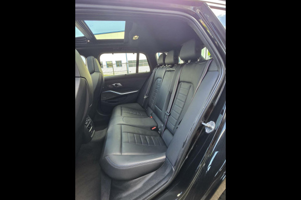 BMW 3 Serie Touring 330e LCI|Msport|HUD|H&K|Mstoelen|PANO|Curved