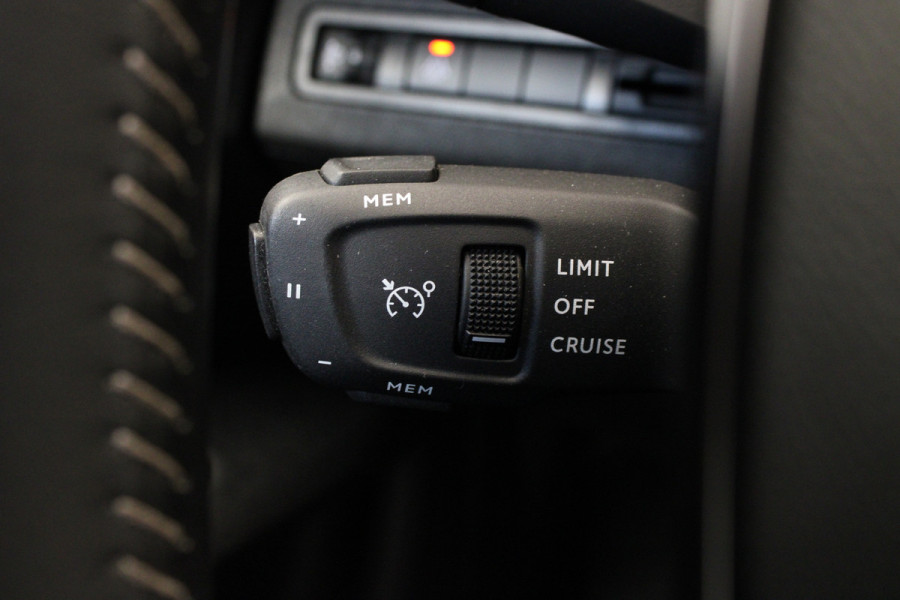 Peugeot 5008 1.2 PureTech Active Pack Business |Navi|Camera|