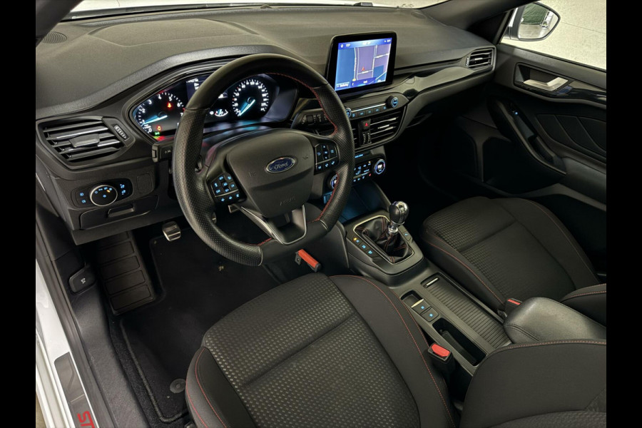Ford Focus 1.5 EcoBoost ST Line Pano ACC CarPlay Winterpack