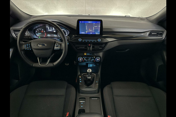 Ford Focus 1.5 EcoBoost ST Line Pano ACC CarPlay Winterpack