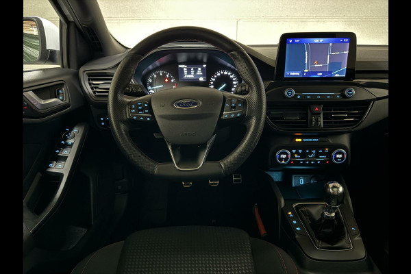 Ford Focus 1.5 EcoBoost ST Line Pano ACC CarPlay Winterpack