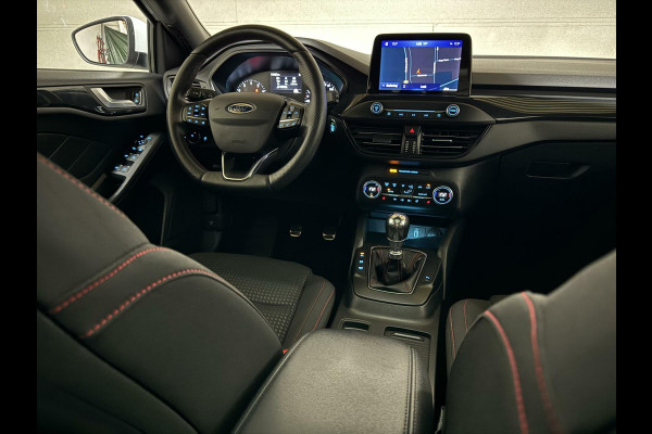 Ford Focus 1.5 EcoBoost ST Line Pano ACC CarPlay Winterpack