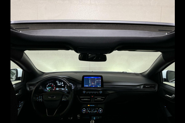 Ford Focus 1.5 EcoBoost ST Line Pano ACC CarPlay Winterpack