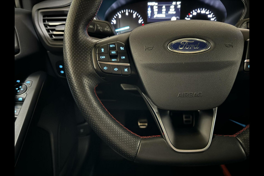 Ford Focus 1.5 EcoBoost ST Line Pano ACC CarPlay Winterpack