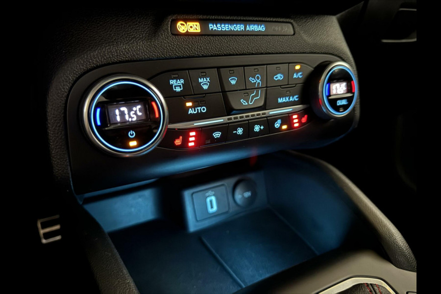 Ford Focus 1.5 EcoBoost ST Line Pano ACC CarPlay Winterpack