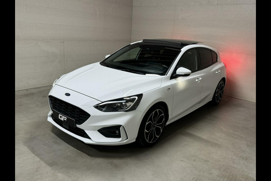 Ford Focus 1.5 EcoBoost ST Line Pano ACC CarPlay Winterpack