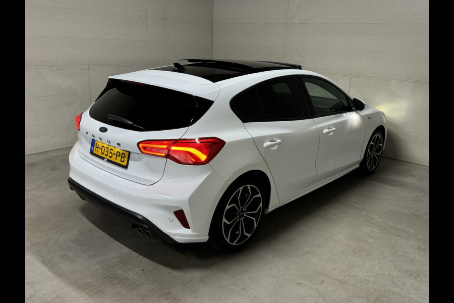 Ford Focus 1.5 EcoBoost ST Line Pano ACC CarPlay Winterpack