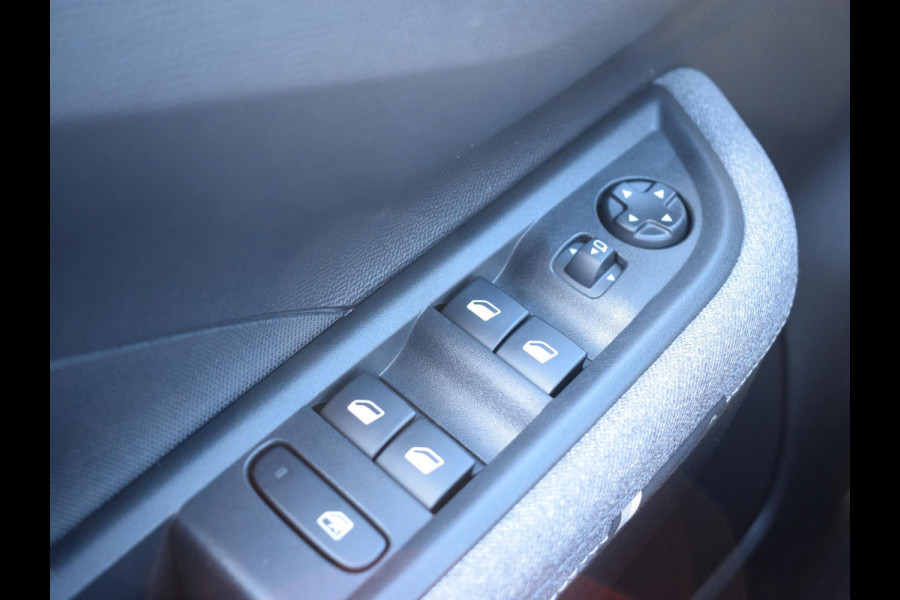 Opel Frontera Electric GS 44 kWh 3 FASE | NAVIGATIE / CARPLAY | ACHTERUITRIJCAMERA MET SENSOREN | E.C.C. | WINTERPAKKET