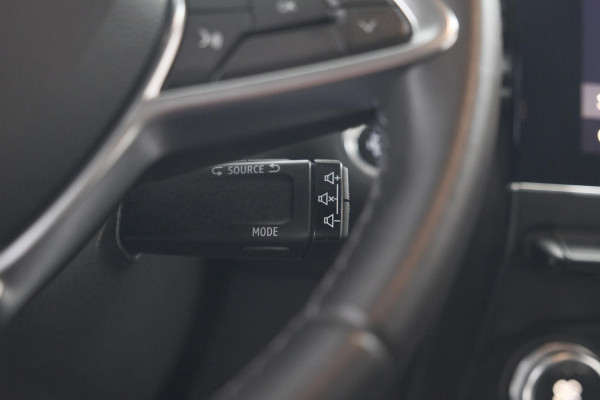 Renault Captur TCe 90 Techno | 360 Camera | Navigatie | 9.3 Inch Groot Scherm | Apple Carplay | Parkeersensoren