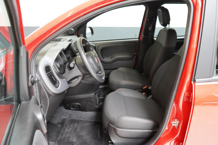 Fiat Panda 1.0 Hybrid Sport | Airconditioning | Hoge instap | Lm velgen | Apple CarPlay