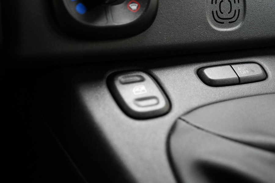 Fiat Panda 1.0 Hybrid Sport | Airconditioning | Hoge instap | Lm velgen | Apple CarPlay