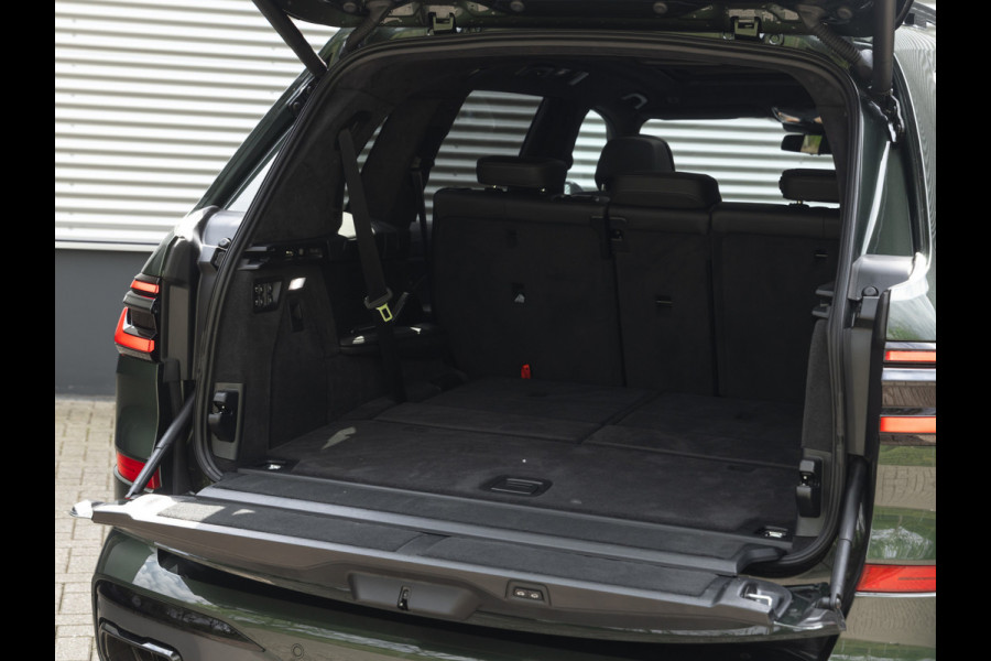BMW X7 xDrive40i M-Sport Pro - 7-Zits - Individual "Malachitgrün" - Executive Drive Pro - Active Steering
