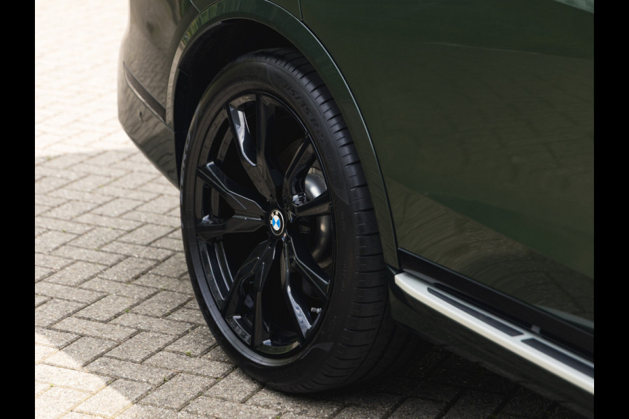 BMW X7 xDrive40i M-Sport Pro - 7-Zits - Individual "Malachitgrün" - Executive Drive Pro - Active Steering