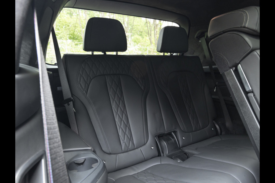 BMW X7 xDrive40i M-Sport Pro - 7-Zits - Individual "Malachitgrün" - Executive Drive Pro - Active Steering