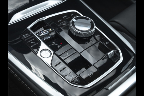 BMW X7 xDrive40i M-Sport Pro - 7-Zits - Individual "Malachitgrün" - Executive Drive Pro - Active Steering