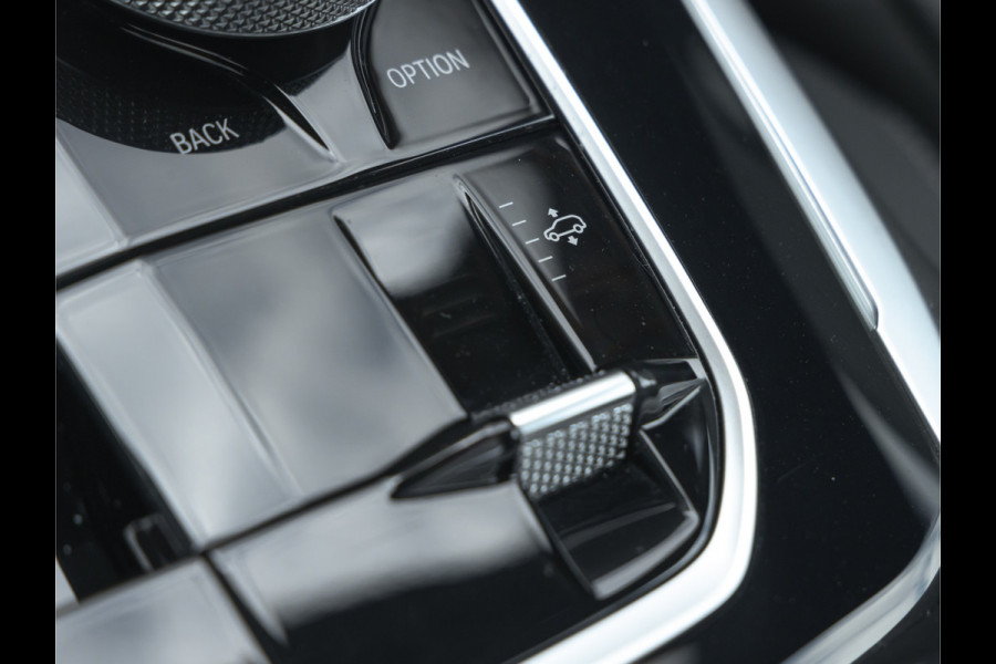 BMW X7 xDrive40i M-Sport Pro - 7-Zits - Individual "Malachitgrün" - Executive Drive Pro - Active Steering