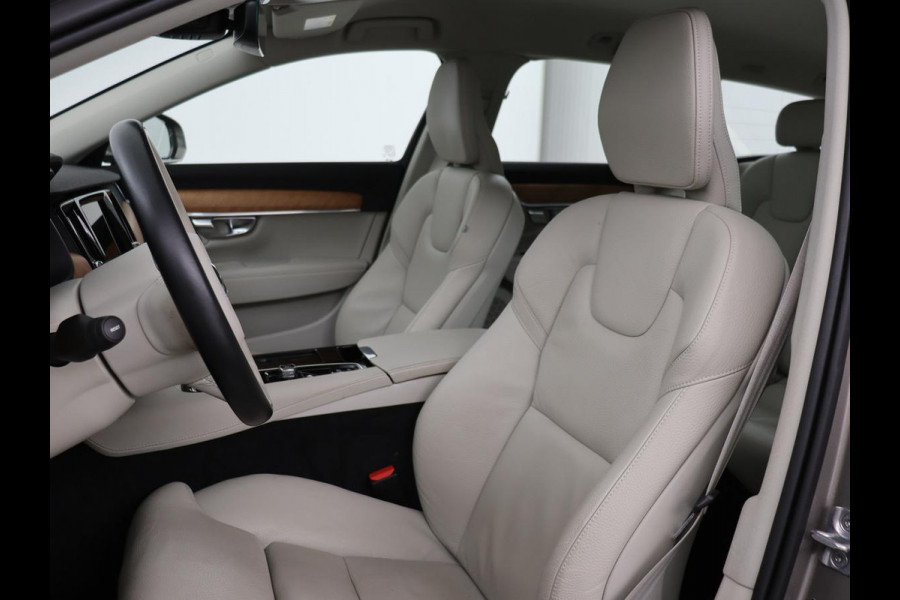 Volvo V90 2.0 T6 AWD Recharge Business Pro | Trekhaak | Leder | Stoel & stuurverwarming | Harman/Kardon | Adaptive cruise | Camera | Carplay | Keyless | Navigatie