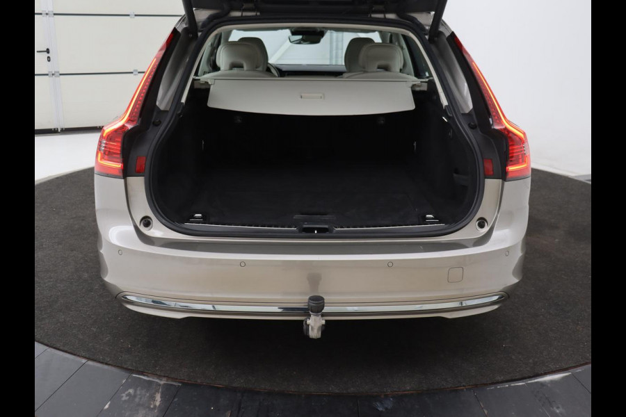 Volvo V90 2.0 T6 AWD Recharge Business Pro | Trekhaak | Leder | Stoel & stuurverwarming | Harman/Kardon | Adaptive cruise | Camera | Carplay | Keyless | Navigatie