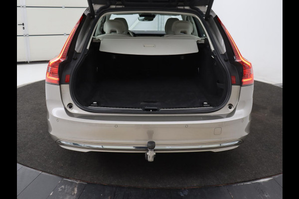 Volvo V90 2.0 T6 AWD Recharge Business Pro | Trekhaak | Leder | Stoel & stuurverwarming | Harman/Kardon | Adaptive cruise | Camera | Carplay | Keyless | Navigatie