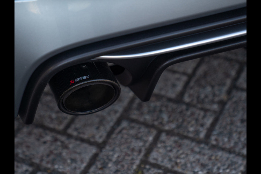 Abarth 695 C Rivale | Automaat | Akrapovic uitlaat | Carplay | Carbon dash.