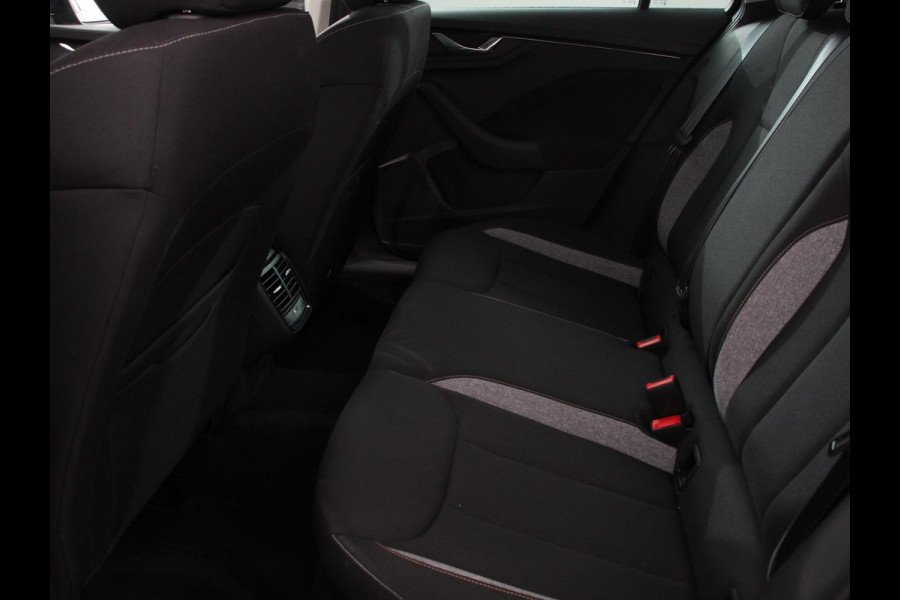 Škoda Kamiq 1.0 TSI 115pk Automaat Business Edition | Navigatie | Android Auto / Apple Carplay | Climate Control | Camera | Parkeer sensoren | Lichtmetalen Velgen | Dab | Digitale Cockpit | Keyless | Led | Cruise Control