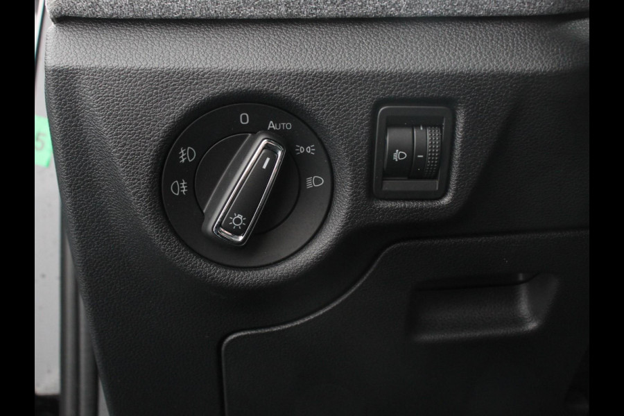 Škoda Kamiq 1.0 TSI 115pk Automaat Business Edition | Navigatie | Android Auto / Apple Carplay | Climate Control | Camera | Parkeer sensoren | Lichtmetalen Velgen | Dab | Digitale Cockpit | Keyless | Led | Cruise Control