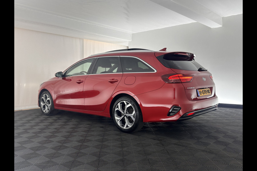 Kia Ceed Sportswagon 1.4 T-GDi ExecutiveLine Aut. *PANO | FULL-LEATHER | ADAPTIVE-CRUISE | FULL-LED | MEMORY-PACK | DIGI-COCKPIT | JBL-SOUND | BLIS | KEYLESS | COMFORT-SEATS | NAVI-FULLMAP | 17''ALU*