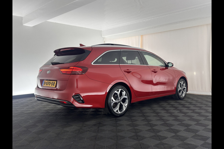 Kia Ceed Sportswagon 1.4 T-GDi ExecutiveLine Aut. *PANO | FULL-LEATHER | ADAPTIVE-CRUISE | FULL-LED | MEMORY-PACK | DIGI-COCKPIT | JBL-SOUND | BLIS | KEYLESS | COMFORT-SEATS | NAVI-FULLMAP | 17''ALU*