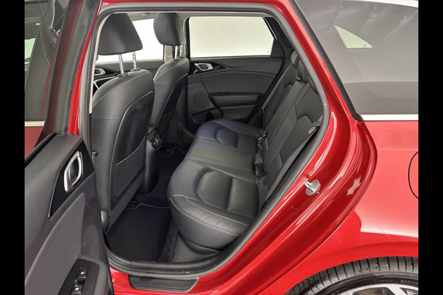 Kia Ceed Sportswagon 1.4 T-GDi ExecutiveLine Aut. *PANO | FULL-LEATHER | ADAPTIVE-CRUISE | FULL-LED | MEMORY-PACK | DIGI-COCKPIT | JBL-SOUND | BLIS | KEYLESS | COMFORT-SEATS | NAVI-FULLMAP | 17''ALU*