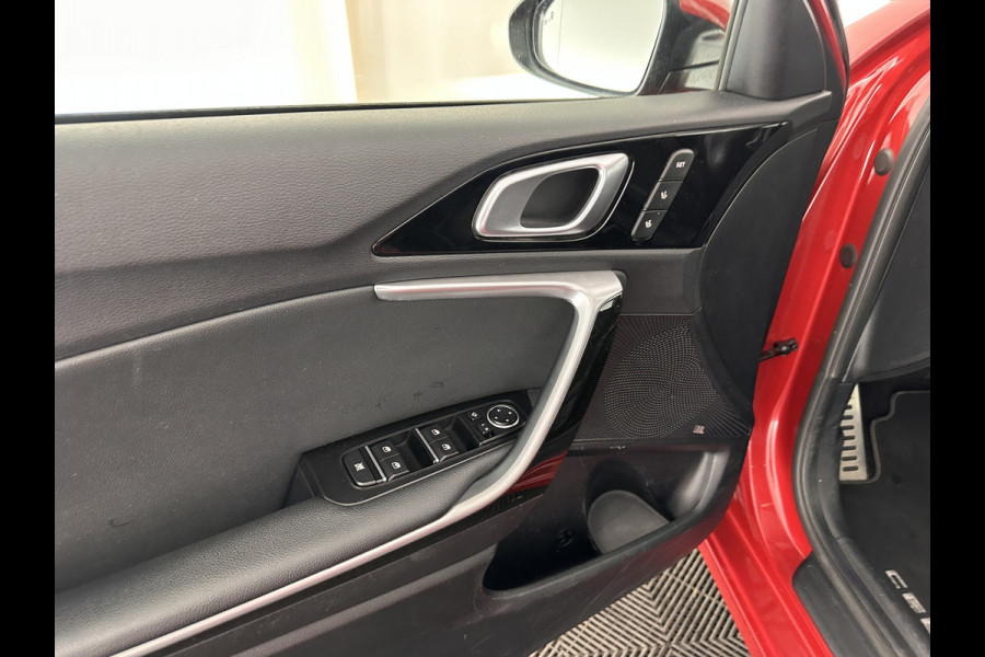 Kia Ceed Sportswagon 1.4 T-GDi ExecutiveLine Aut. *PANO | FULL-LEATHER | ADAPTIVE-CRUISE | FULL-LED | MEMORY-PACK | DIGI-COCKPIT | JBL-SOUND | BLIS | KEYLESS | COMFORT-SEATS | NAVI-FULLMAP | 17''ALU*