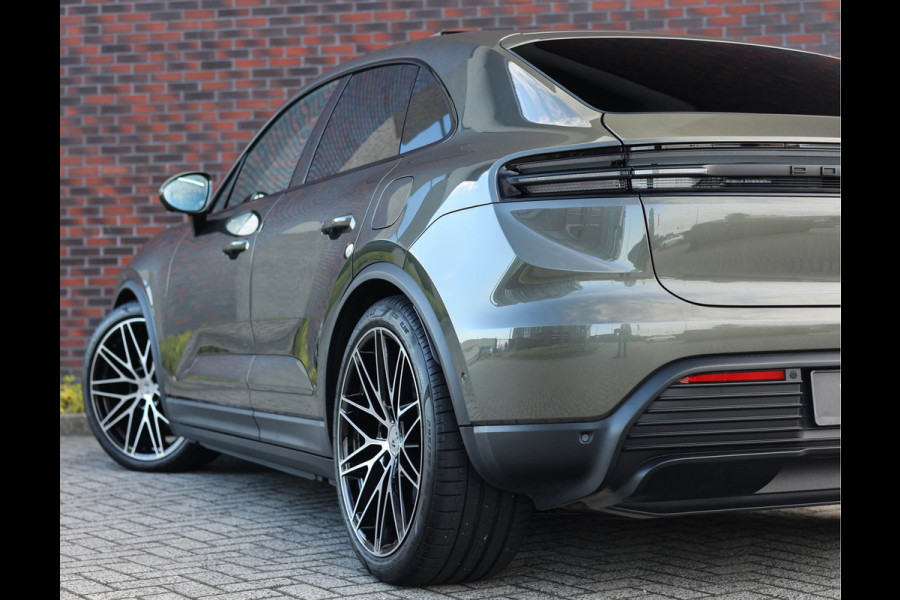 Porsche Macan 4 100 kWh *Pas. Display*BOSE*Pano*HUD*