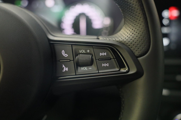 Alfa Romeo Giulia 2.0 T GME AWD Ti 280 Pk / FACELIFT / Aut / Navi / Camera / Memory / Acc / Lane Assist / Led / 19 Inch