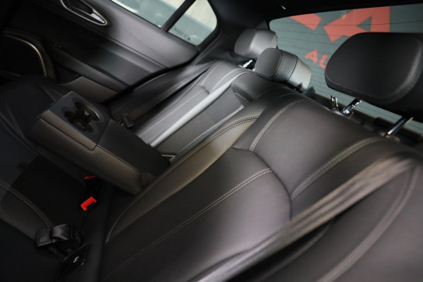 Alfa Romeo Giulia 2.0 T GME AWD Ti 280 Pk / FACELIFT / Aut / Navi / Camera / Memory / Acc / Lane Assist / Led / 19 Inch