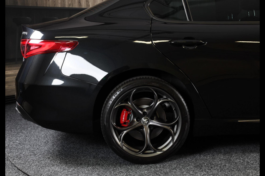 Alfa Romeo Giulia 2.0 T GME AWD Ti 280 Pk / FACELIFT / Aut / Navi / Camera / Memory / Acc / Lane Assist / Led / 19 Inch