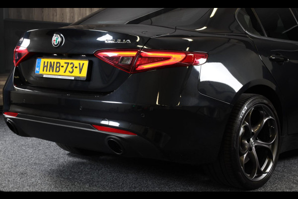 Alfa Romeo Giulia 2.0 T GME AWD Ti 280 Pk / FACELIFT / Aut / Navi / Camera / Memory / Acc / Lane Assist / Led / 19 Inch