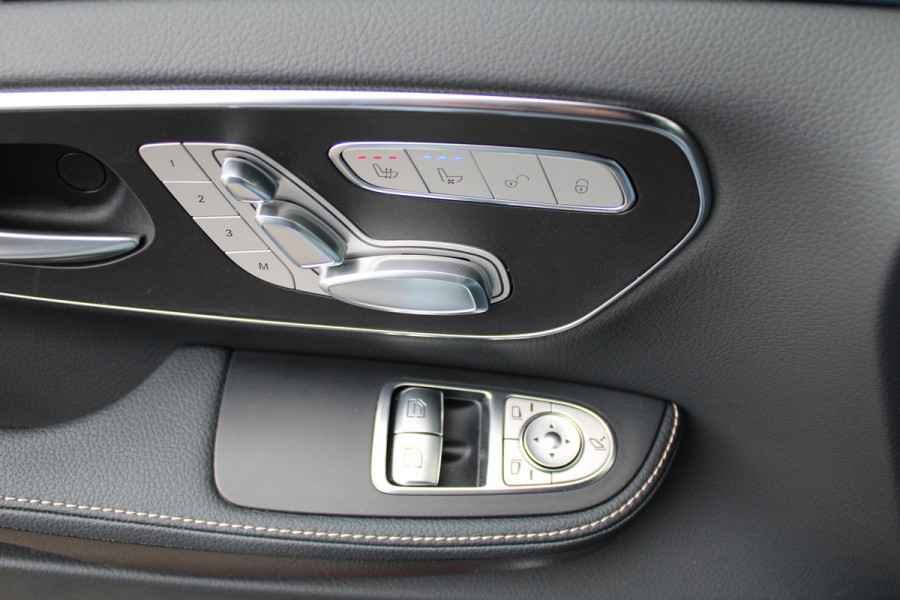 Mercedes-Benz Eqv 300 L2 / AMG / New Model / 7/8-Persoons / Luchtvering / Led / Electr Stoelen / Vol Opties / NIEUW!!