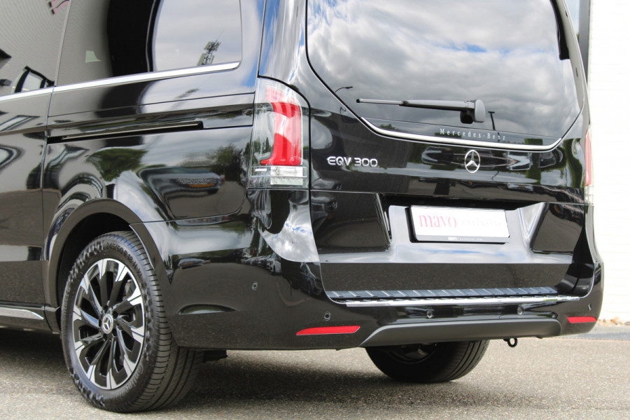 Mercedes-Benz Eqv 300 L2 / AMG / New Model / 7/8-Persoons / Luchtvering / Led / Electr Stoelen / Vol Opties / NIEUW!!
