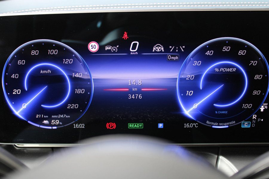 Mercedes-Benz Eqv 300 L2 / AMG / New Model / 7/8-Persoons / Luchtvering / Led / Electr Stoelen / Vol Opties / NIEUW!!