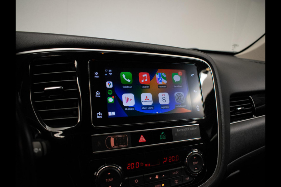 Mitsubishi Outlander 2.4 PHEV Instyle Sport (APPLE CARPLAY,NAVI,STOELVERWARMING,CAMERA,PDC,LEDER,KEYLESS,CRUISE,GETINT,LM VELGEN)