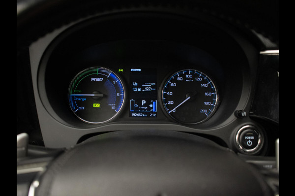 Mitsubishi Outlander 2.4 PHEV Instyle Sport (APPLE CARPLAY,NAVI,STOELVERWARMING,CAMERA,PDC,LEDER,KEYLESS,CRUISE,GETINT,LM VELGEN)